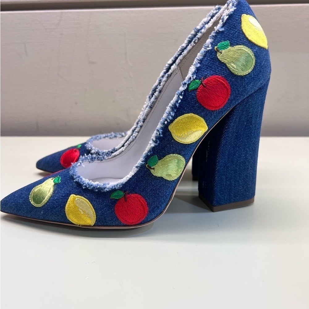 Embroidered Denim Heels with Fruit Accents for your perfect Italian Vacation